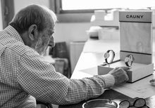 Load image into Gallery viewer, Cauny Mirror by Álvaro Siza