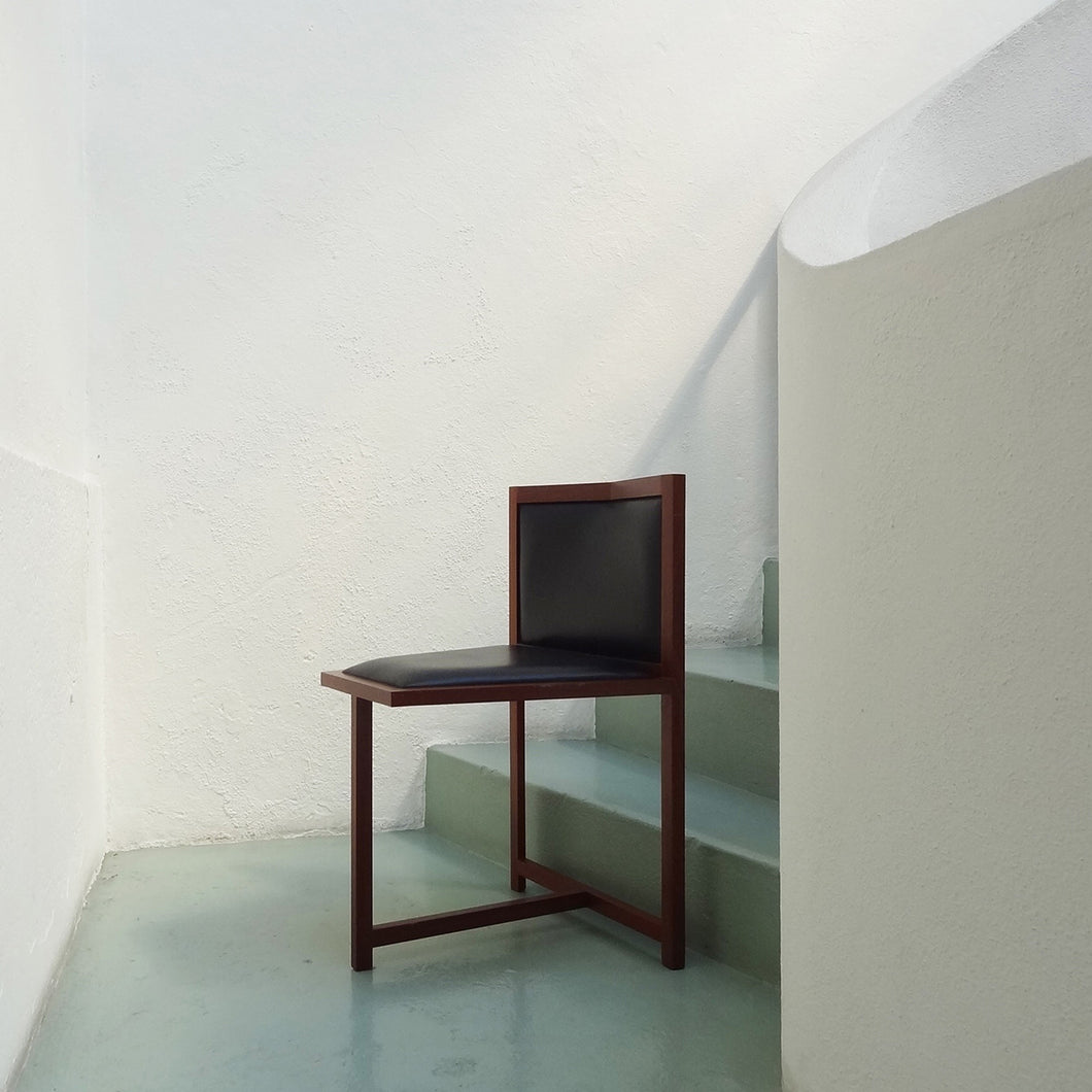 Three-legged Chair by Álvaro Siza